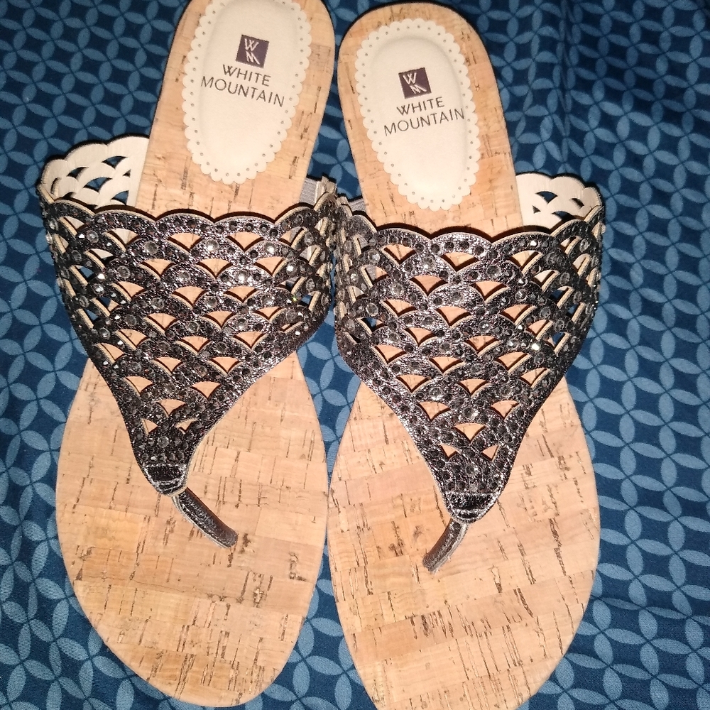 White  mountain sandals